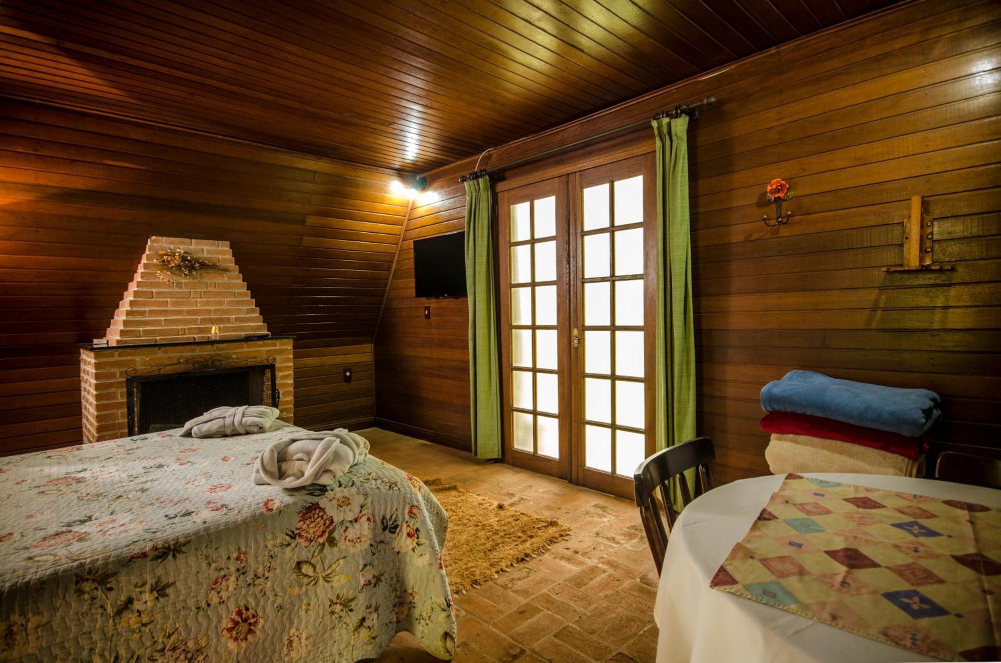 Pousada Alpes Santo Antonio do Pinhal Room photo